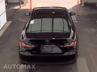2025 Toyota Camry LE - miniatura 5