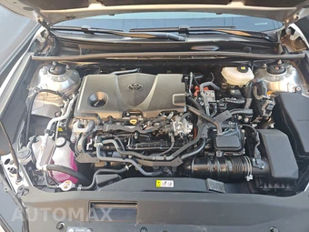 2025 Toyota Camry LE - miniatura 15