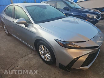 2025 Toyota Camry LE - miniatura 3