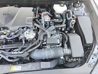 2025 Toyota Camry LE - miniatura 21