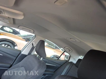 2025 Toyota Camry LE - miniatura 18