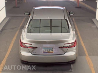 2025 Toyota Camry LE - miniatura 5