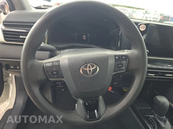 2025 Toyota Camry LE - miniatura 10
