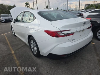 2025 Toyota Camry LE - miniatura 6