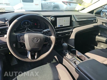 2025 Toyota Camry LE - miniatura 11
