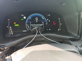 2025 Toyota Camry LE - miniatura 12