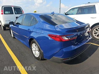 2025 Toyota Camry LE - miniatura 6