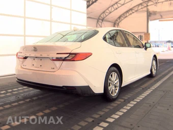 2025 Toyota Camry LE - miniatura 4
