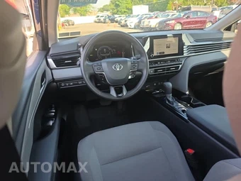 2025 Toyota Camry LE - miniatura 14