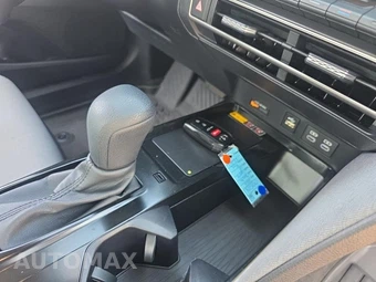 2025 Toyota Camry LE - miniatura 21