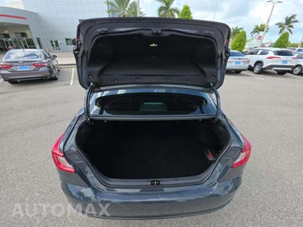 2025 Toyota Camry LE - miniatura 14