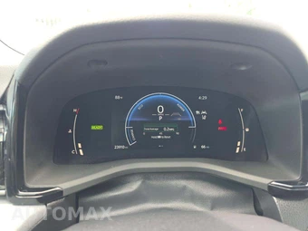 2025 Toyota Camry LE - miniatura 9