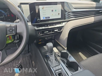 2025 Toyota Camry LE - miniatura 11