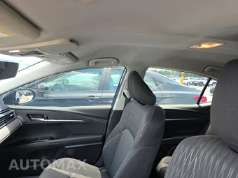 2025 Toyota Camry LE - miniatura 17