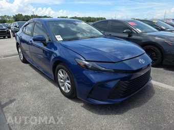 2025 Toyota Camry LE - miniatura 3