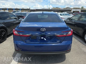 2025 Toyota Camry LE - miniatura 5