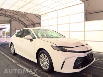 2025 Toyota Camry LE - miniatura 3