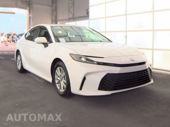 2025 Toyota Camry LE - miniatura 3