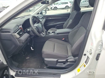 2025 Toyota Camry LE - miniatura 7