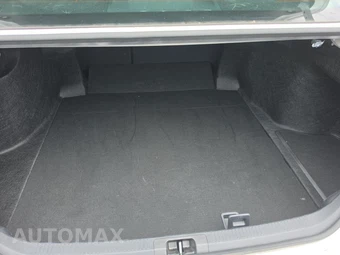2025 Toyota Camry LE - miniatura 16