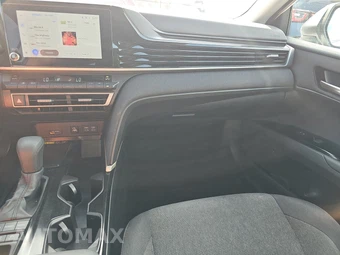 2025 Toyota Camry LE - miniatura 11
