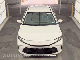 2025 Toyota Camry LE - miniatura 2