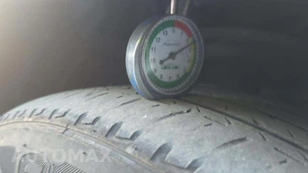 2025 Toyota Camry LE - miniatura 23