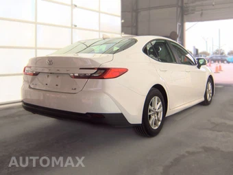 2025 Toyota Camry LE - miniatura 4