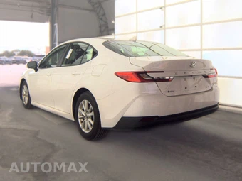 2025 Toyota Camry LE - miniatura 6