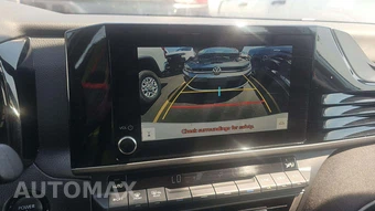 2025 Toyota Camry LE - miniatura 19