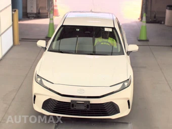 2025 Toyota Camry LE - miniatura 2