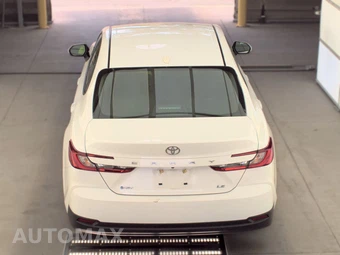 2025 Toyota Camry LE - miniatura 5