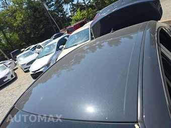 2025 Toyota Camry LE - miniatura 12