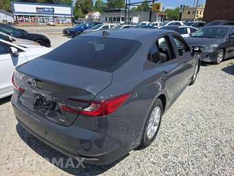 2025 Toyota Camry LE - miniatura 3