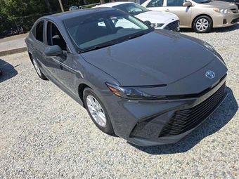 2025 Toyota Camry LE - miniatura 4