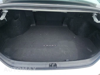 2025 Toyota Camry LE - miniatura 16