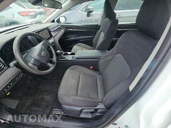 2025 Toyota Camry LE - miniatura 7