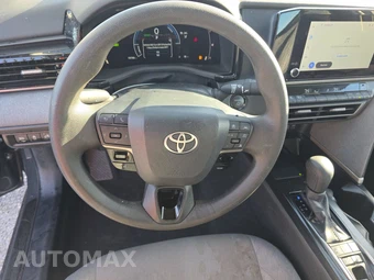 2025 Toyota Camry LE - miniatura 10