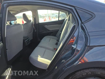 2025 Toyota Camry LE - miniatura 13