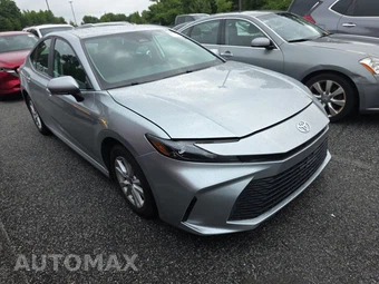2025 Toyota Camry LE - miniatura 3
