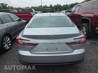 2025 Toyota Camry LE - miniatura 5