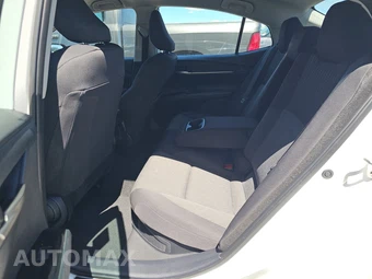 2025 Toyota Camry LE - miniatura 13