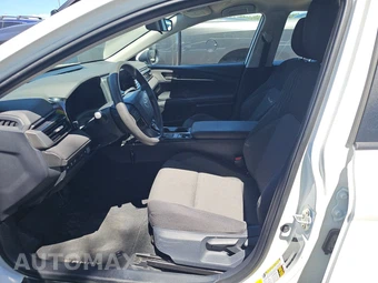2025 Toyota Camry LE - miniatura 7