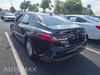 2025 Toyota Camry LE - miniatura 2