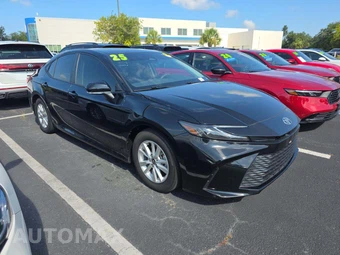 2025 Toyota Camry LE - miniatura 4