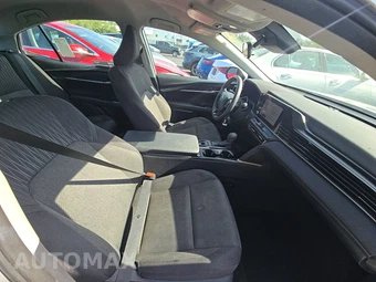 2025 Toyota Camry LE - miniatura 14