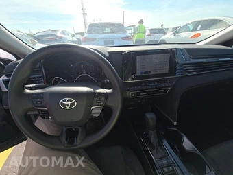 2025 Toyota Camry LE - miniatura 17