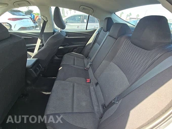 2025 Toyota Camry LE - miniatura 19