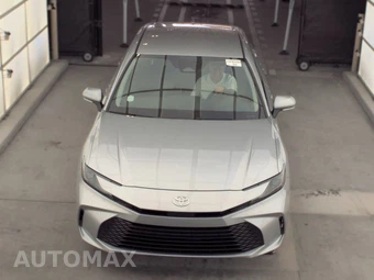 2025 Toyota Camry LE - miniatura 2