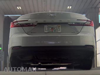 2025 Toyota Camry LE - miniatura 7